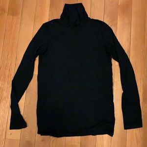 Hatch maternity turtleneck black sz2